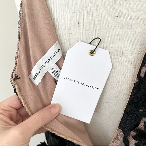 Dress the Population Black and Nude Floral Lace Full Length Dress - Size M - Picture 4 of 4